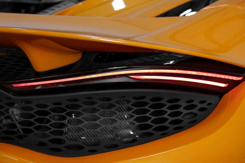 2021 McLaren 765LT - Image 25 of 31