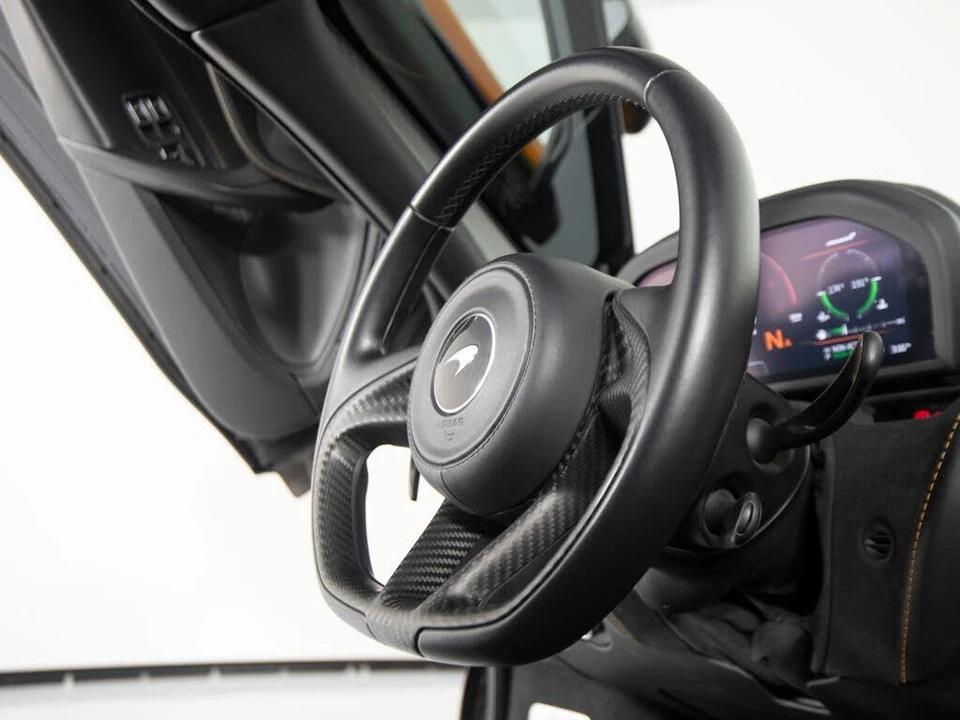2021 McLaren 765LT - Image 29 of 31