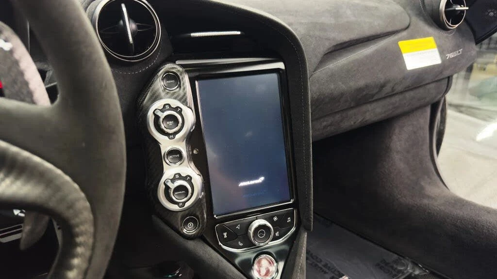 2021 McLaren 765LT - Image 24 of 31