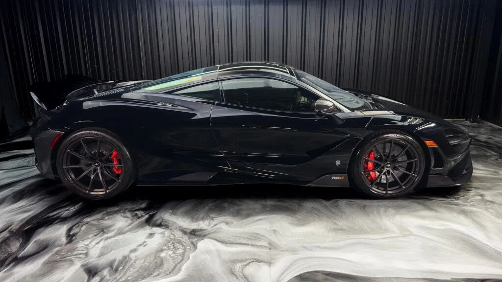 2021 McLaren 765LT - Image 8 of 31