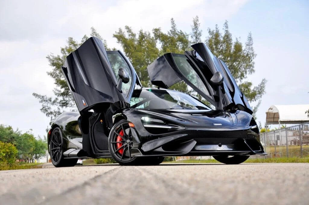 2021 McLaren 765LT - Image 28 of 31