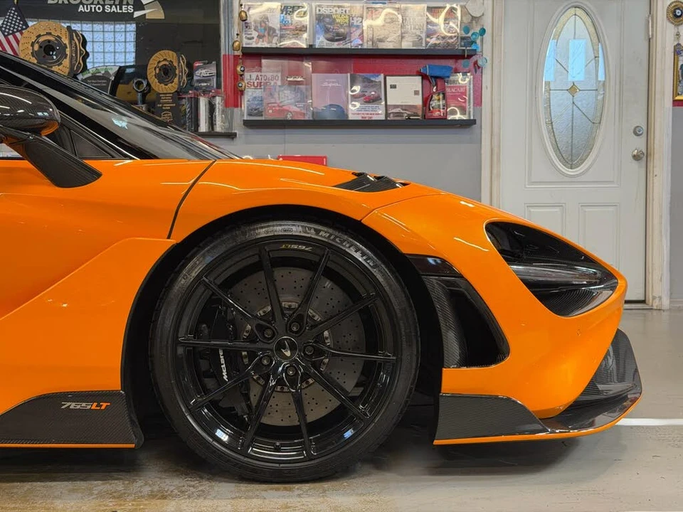 2021 McLaren 765LT - Image 13 of 31