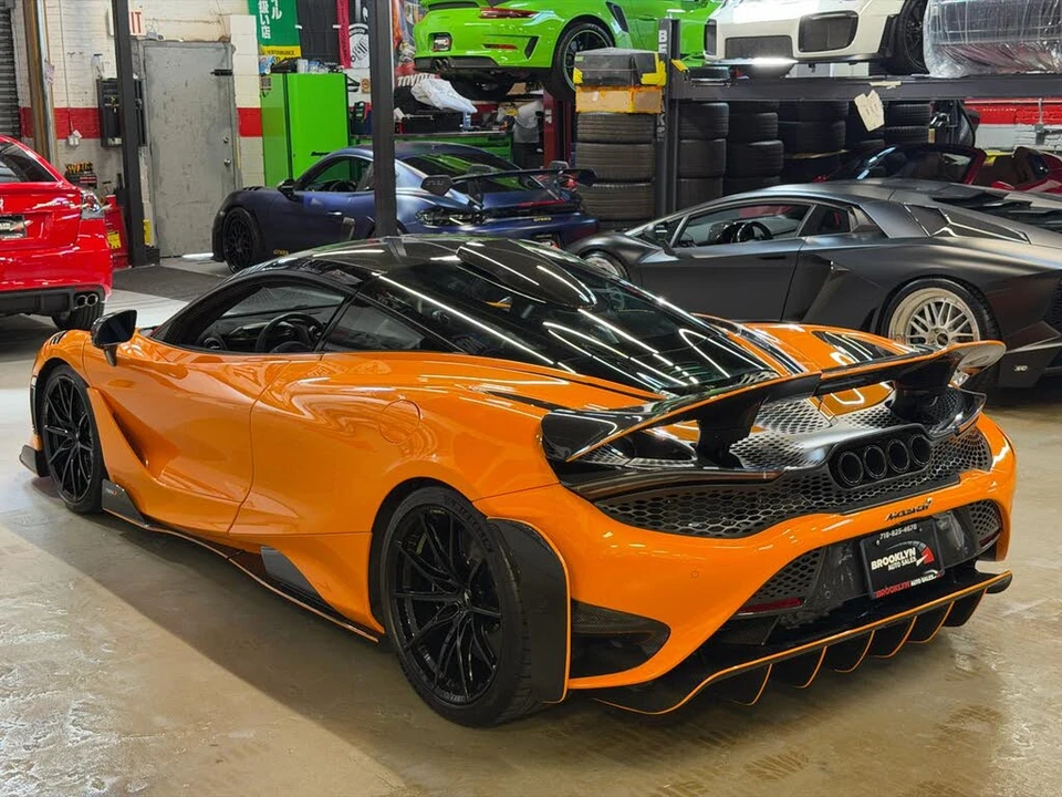 2021 McLaren 765LT - Image 11 of 31