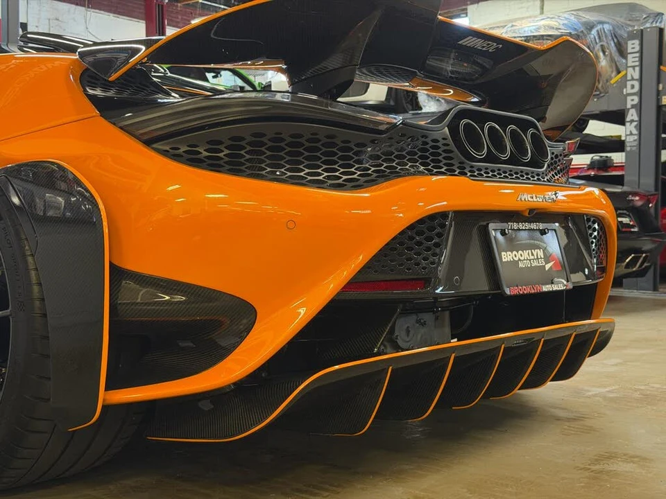 2021 McLaren 765LT - Image 28 of 31
