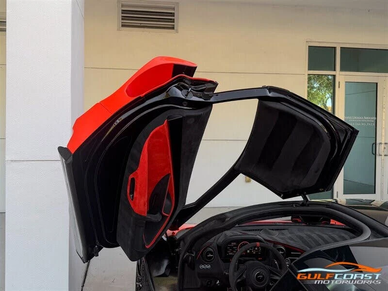 2021 McLaren 765LT - Image 24 of 31