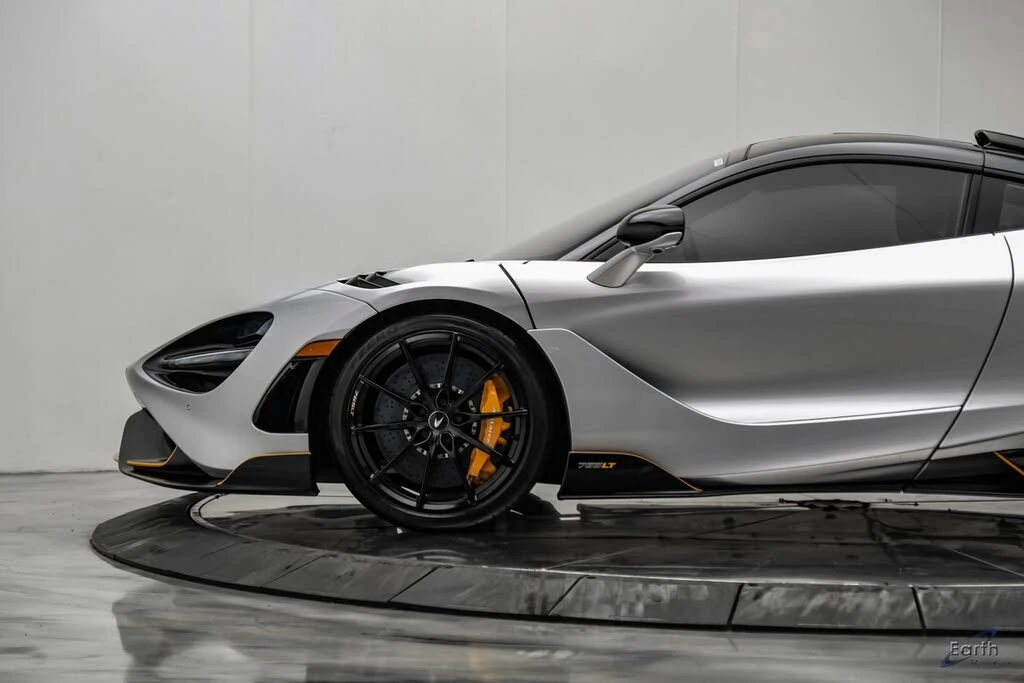 2021 McLaren 765LT - Image 10 of 31