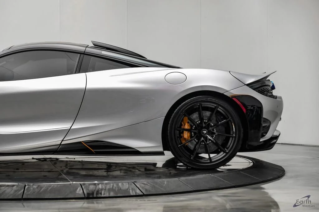 2021 McLaren 765LT - Image 11 of 31