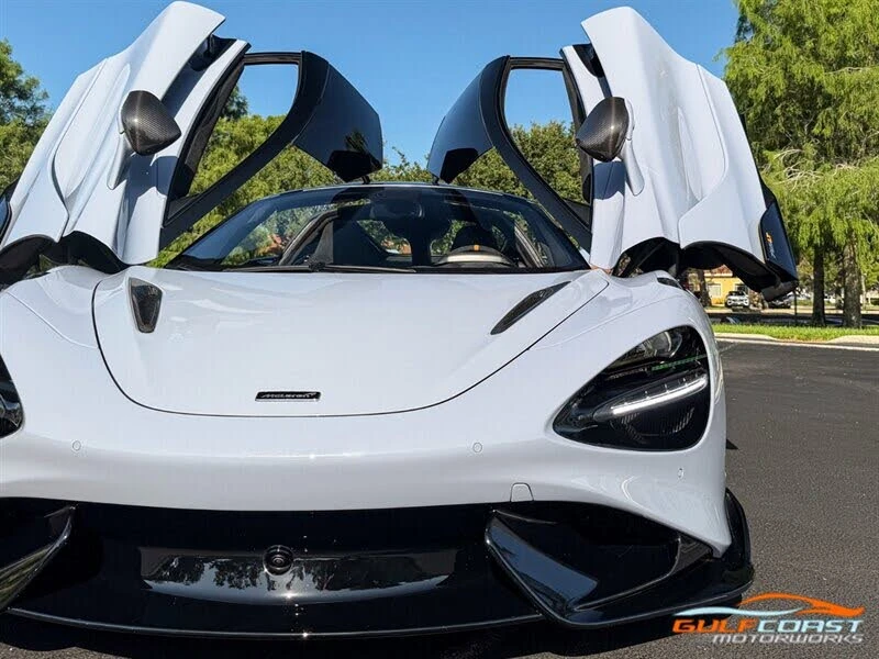 2021 McLaren 765LT - Image 3 of 31