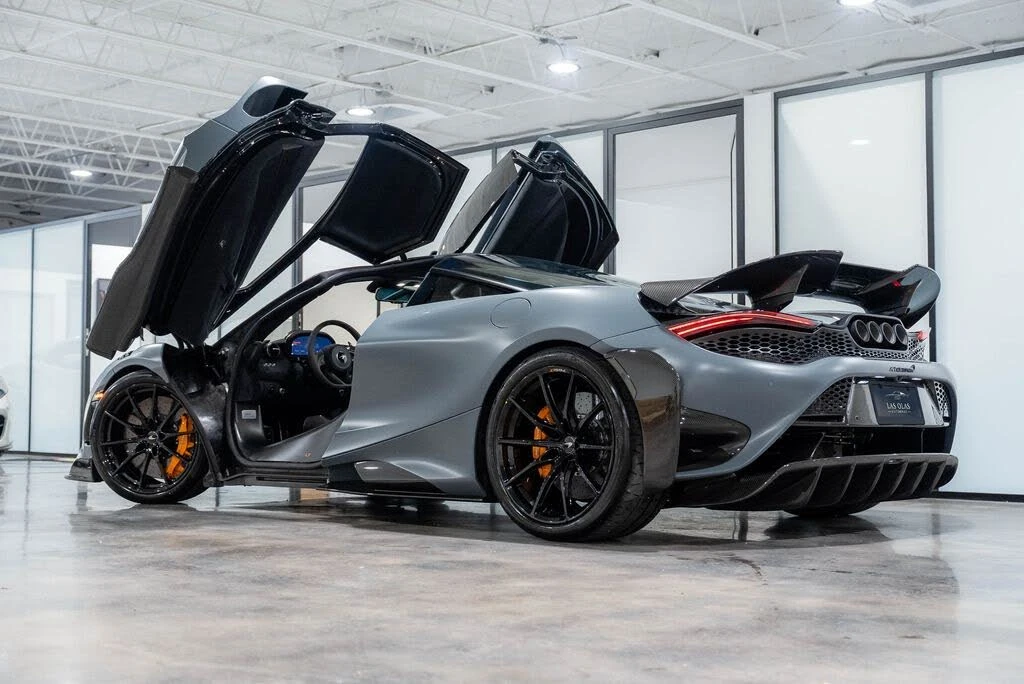 2021 McLaren 765LT - Image 30 of 31