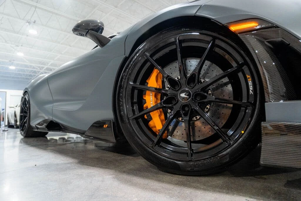 2021 McLaren 765LT - Image 11 of 31
