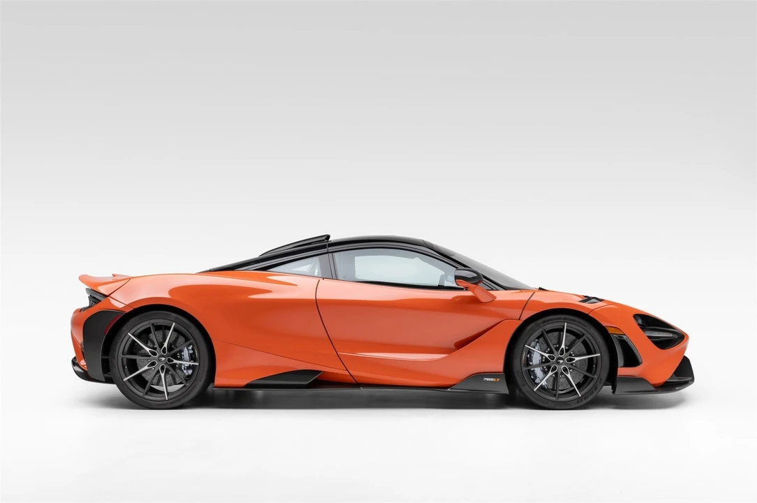 2021 McLaren 675LT - Image 9 of 12