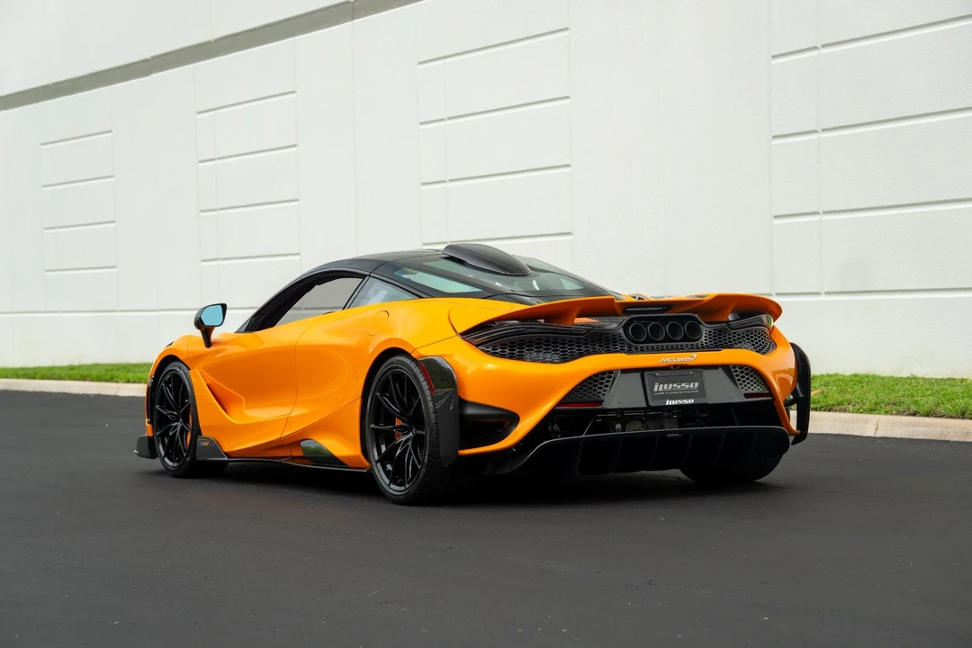 2021 McLaren 675LT - Image 30 of 31