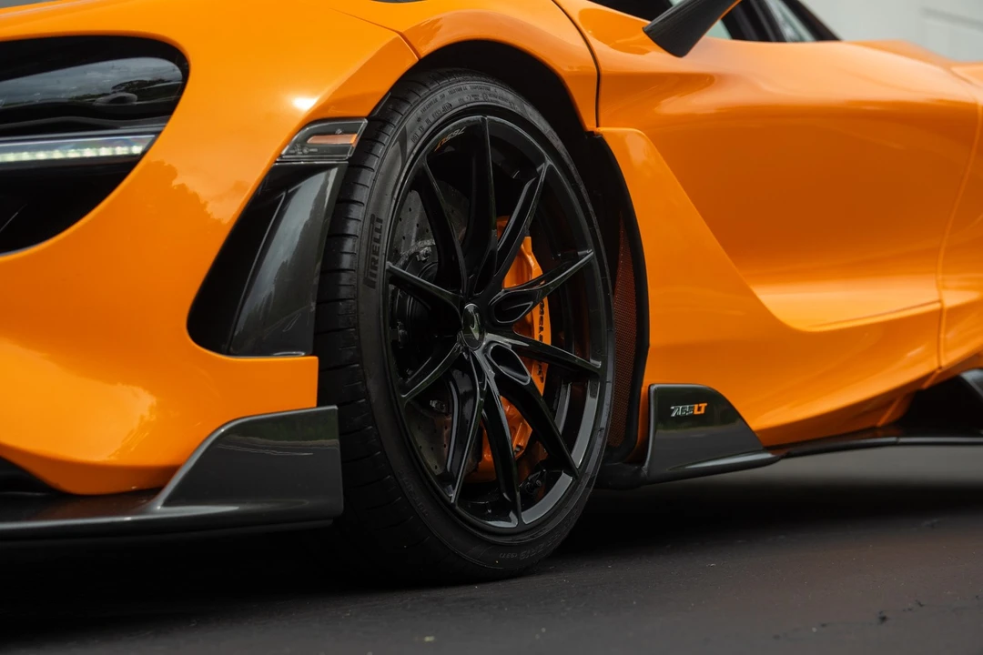 2021 McLaren 675LT - Image 28 of 31