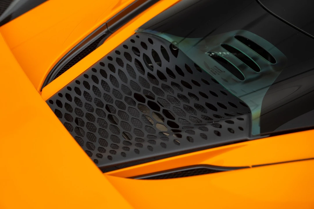 2021 McLaren 675LT - Image 23 of 31
