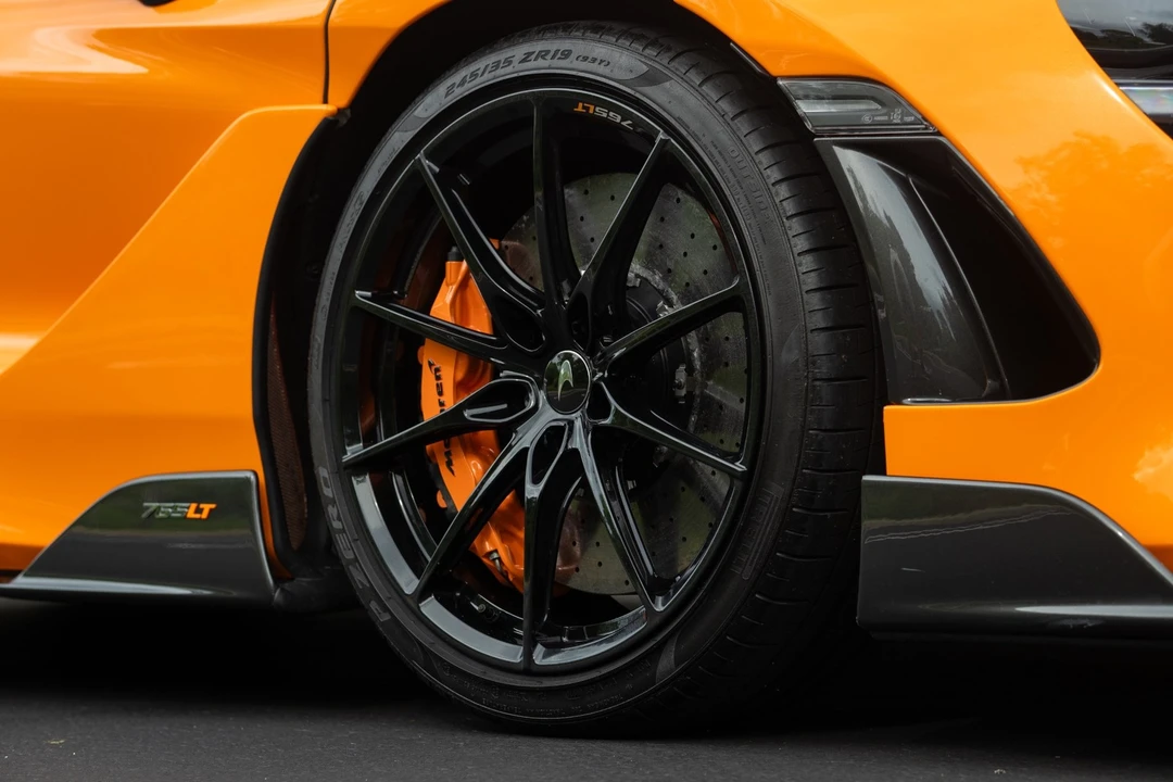 2021 McLaren 765LT - Image 10 of 12