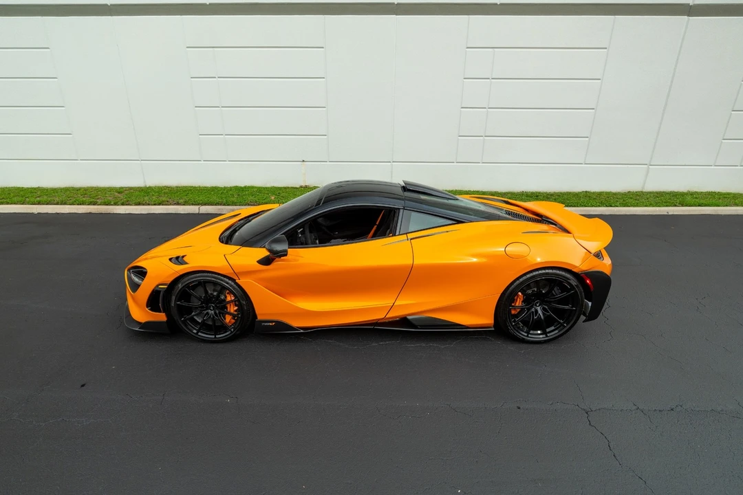 2021 McLaren 675LT - Image 31 of 31