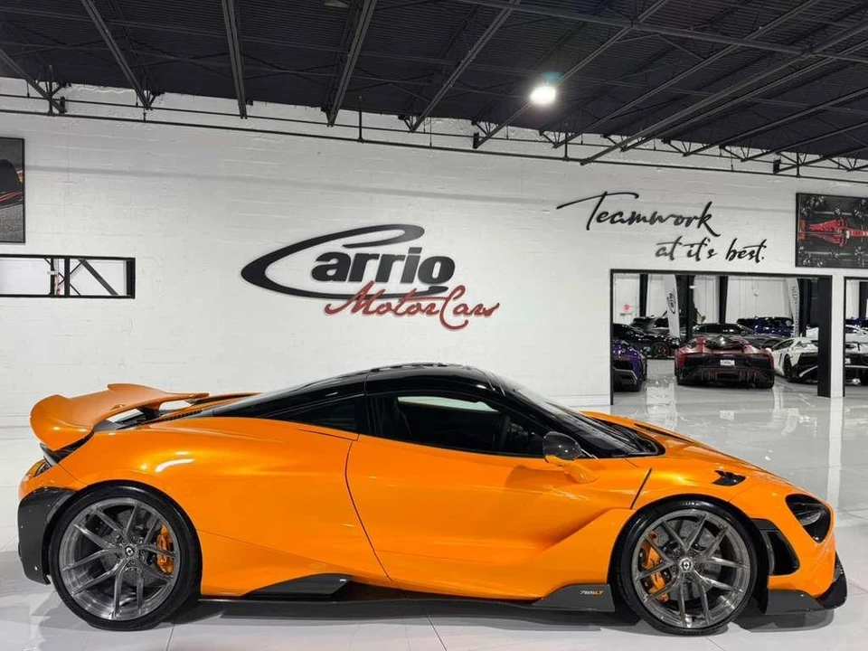 2021 McLaren 765LT - Image 8 of 12