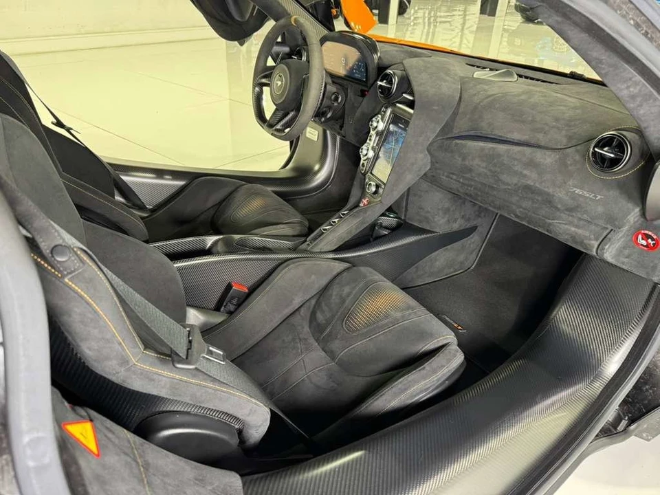 2021 McLaren 765LT - Image 20 of 21
