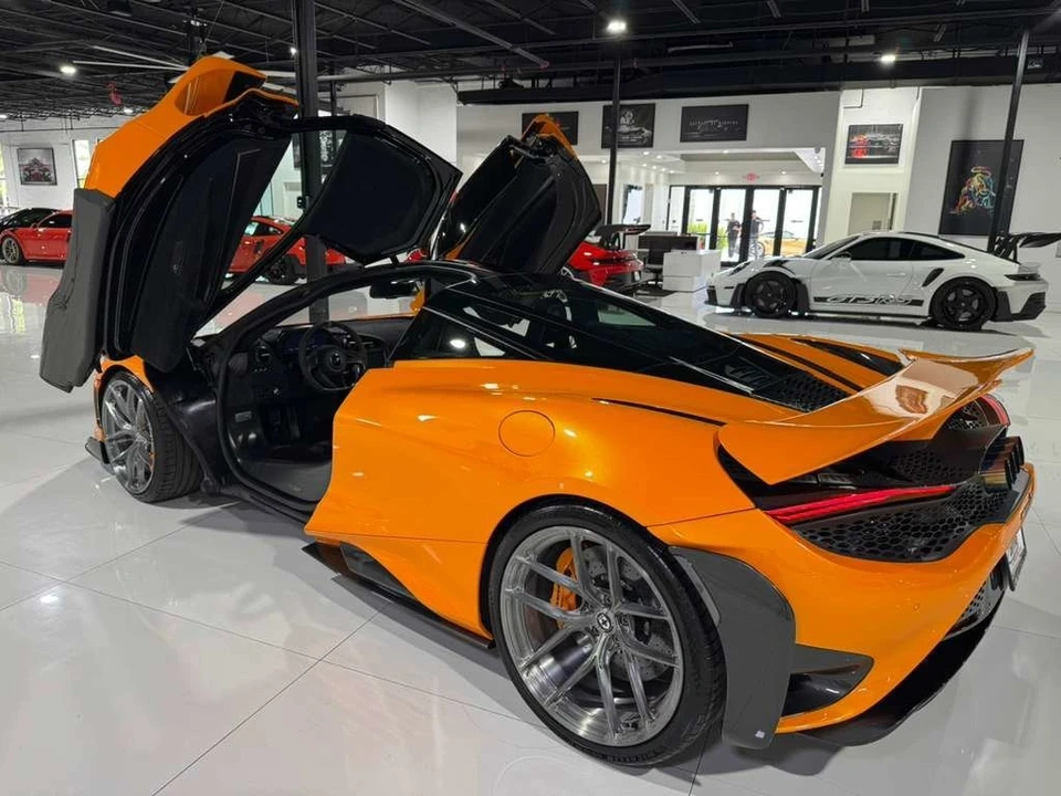 2021 McLaren 765LT - Image 13 of 21
