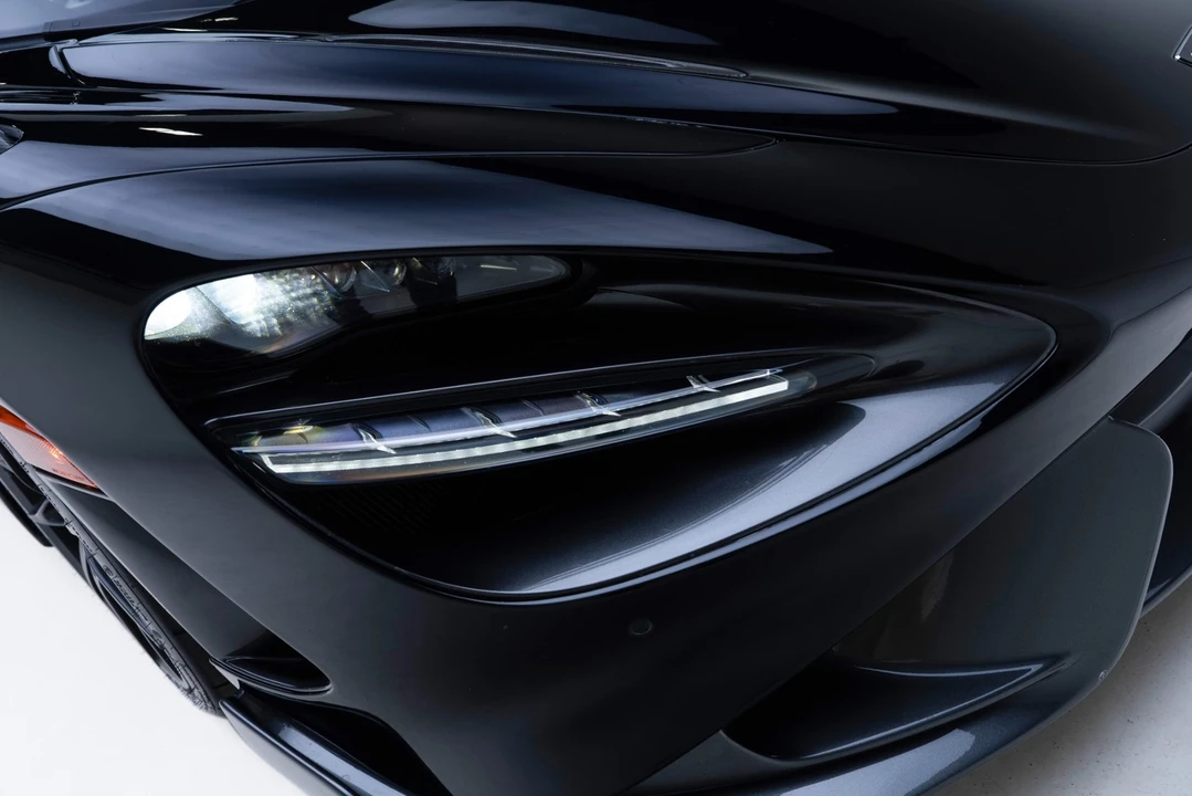 2021 McLaren 675LT - Image 17 of 31