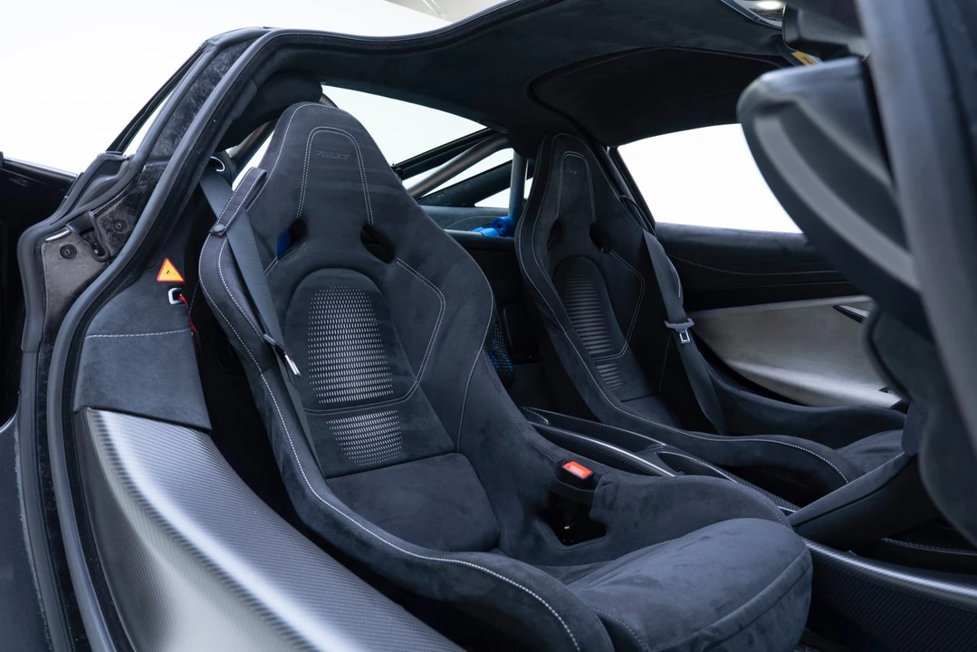 2021 McLaren 675LT - Image 24 of 31