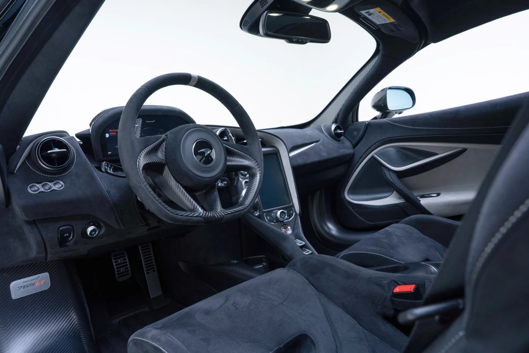 2021 McLaren 675LT - Image 2 of 31