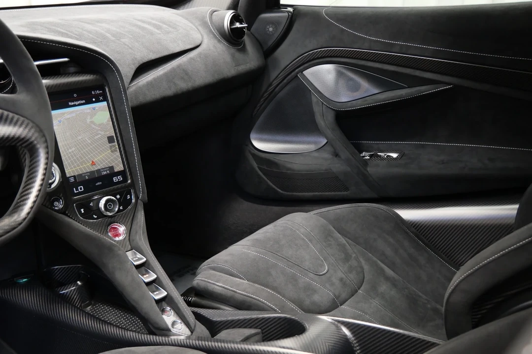 2021 McLaren 765LT - Image 17 of 21