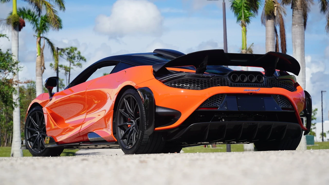 2021 McLaren 765LT - Image 3 of 31