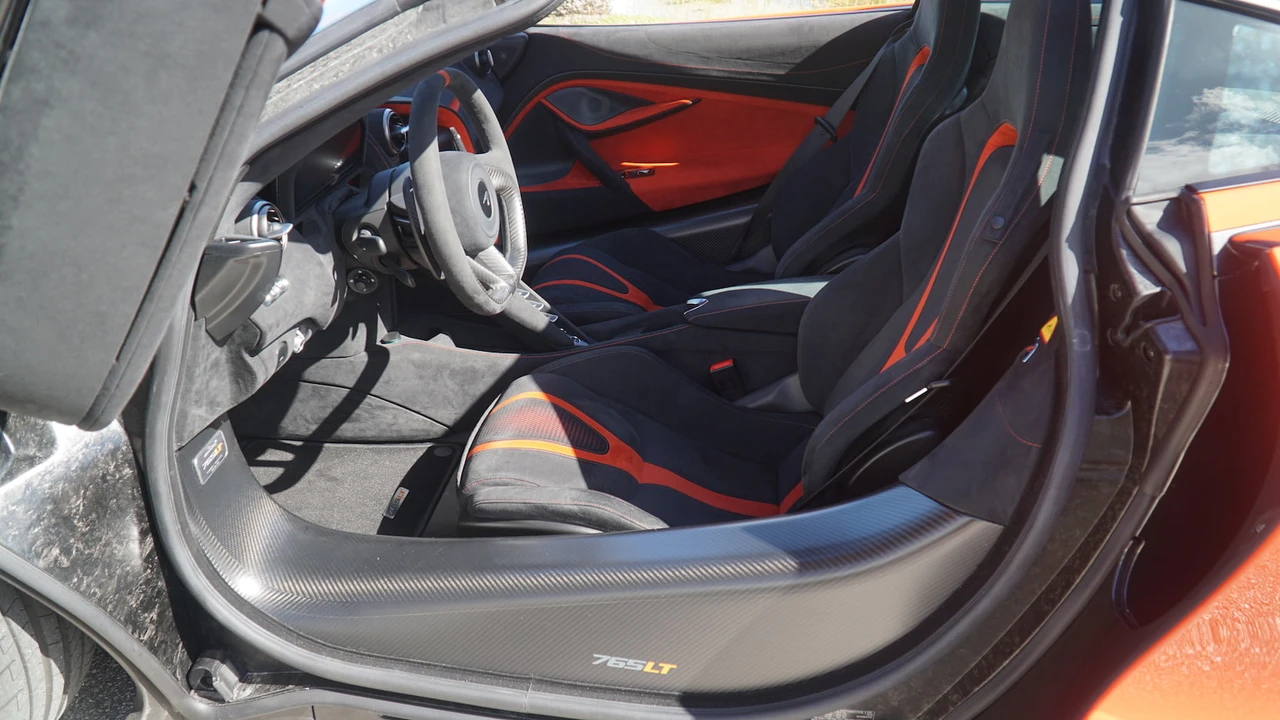 2021 McLaren 765LT - Image 6 of 31