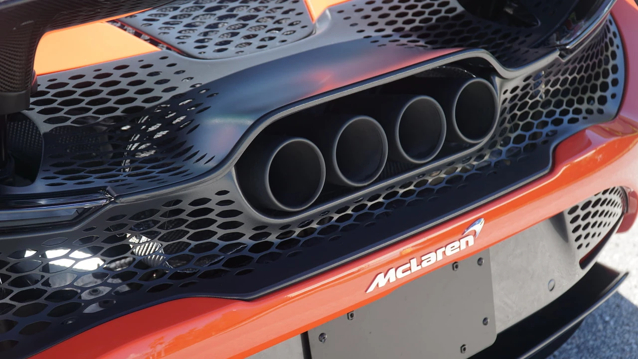 2021 McLaren 765LT - Image 15 of 31