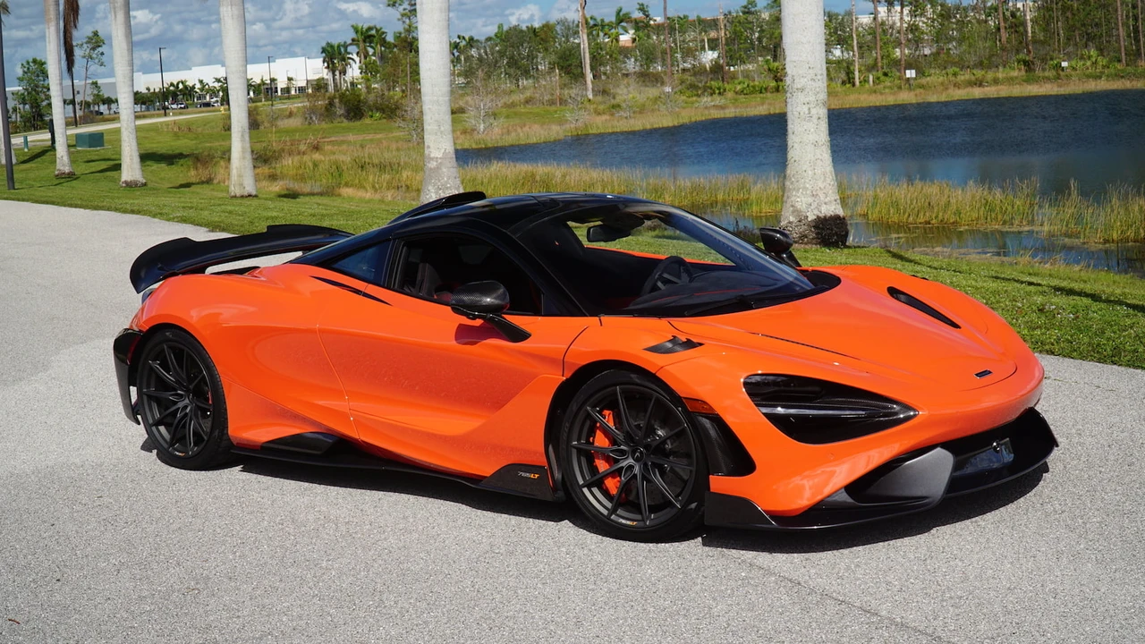 2021 McLaren 765LT - Image 29 of 31