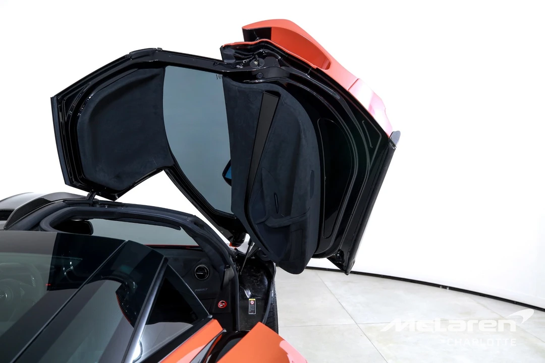 2021 McLaren 765LT - Image 17 of 21