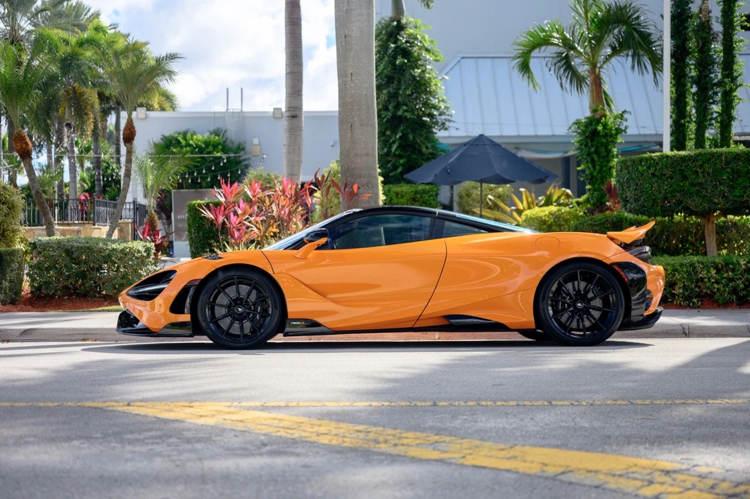 2021 McLaren 765LT - Image 3 of 20