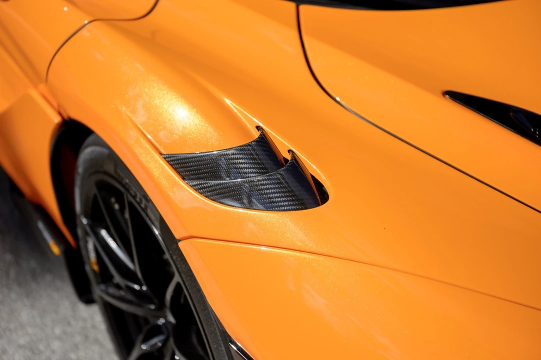 2021 McLaren 765LT - Image 13 of 20