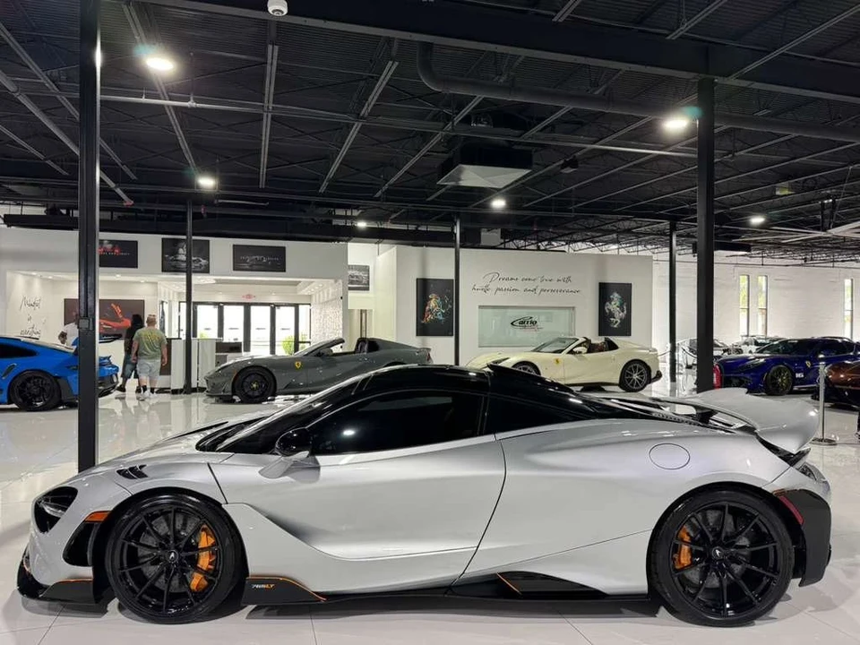 2021 McLaren 765LT - Image 4 of 12
