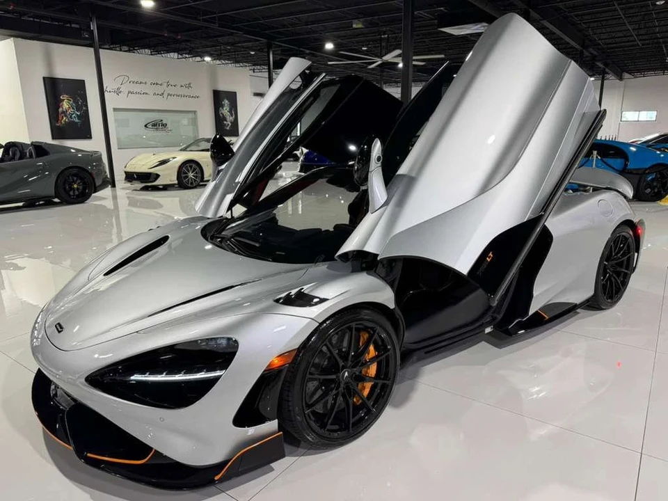 2021 McLaren 765LT - Image 11 of 12