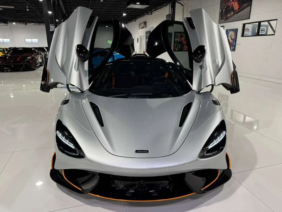 2021 McLaren 765LT - Image 10 of 12
