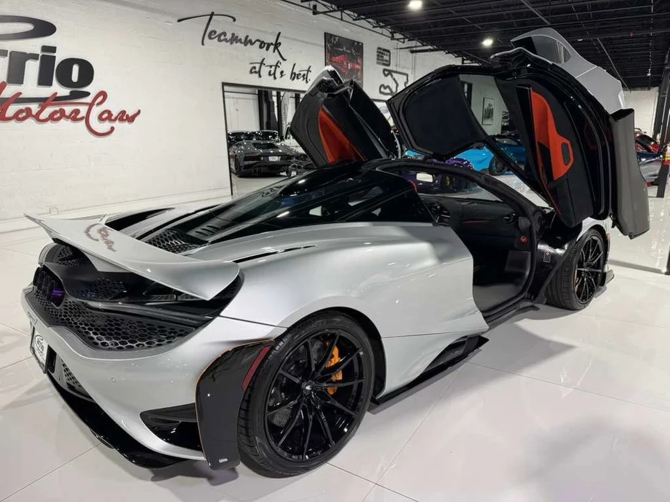 2021 McLaren 765LT - Image 15 of 21
