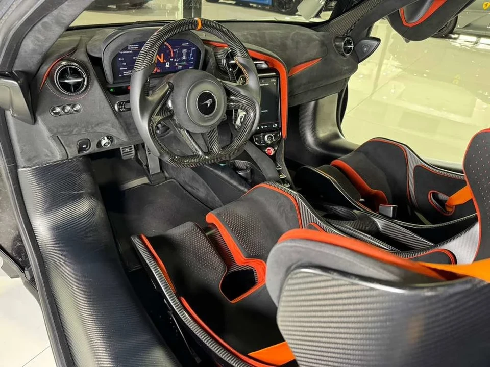 2021 McLaren 765LT - Image 17 of 21