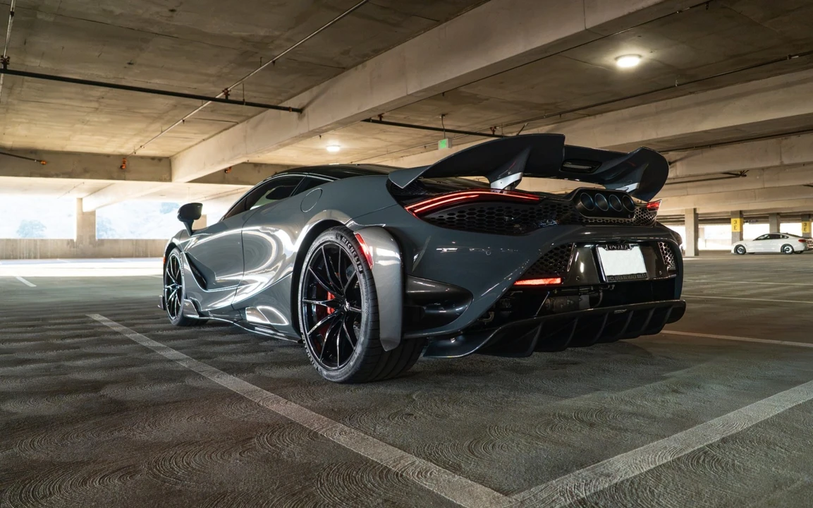 2021 McLaren 675LT - Image 7 of 31