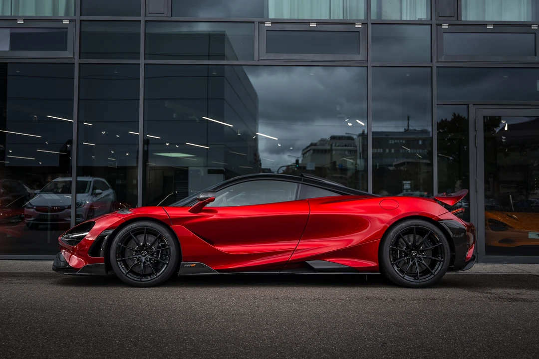 2021 McLaren 765LT - Image 8 of 31