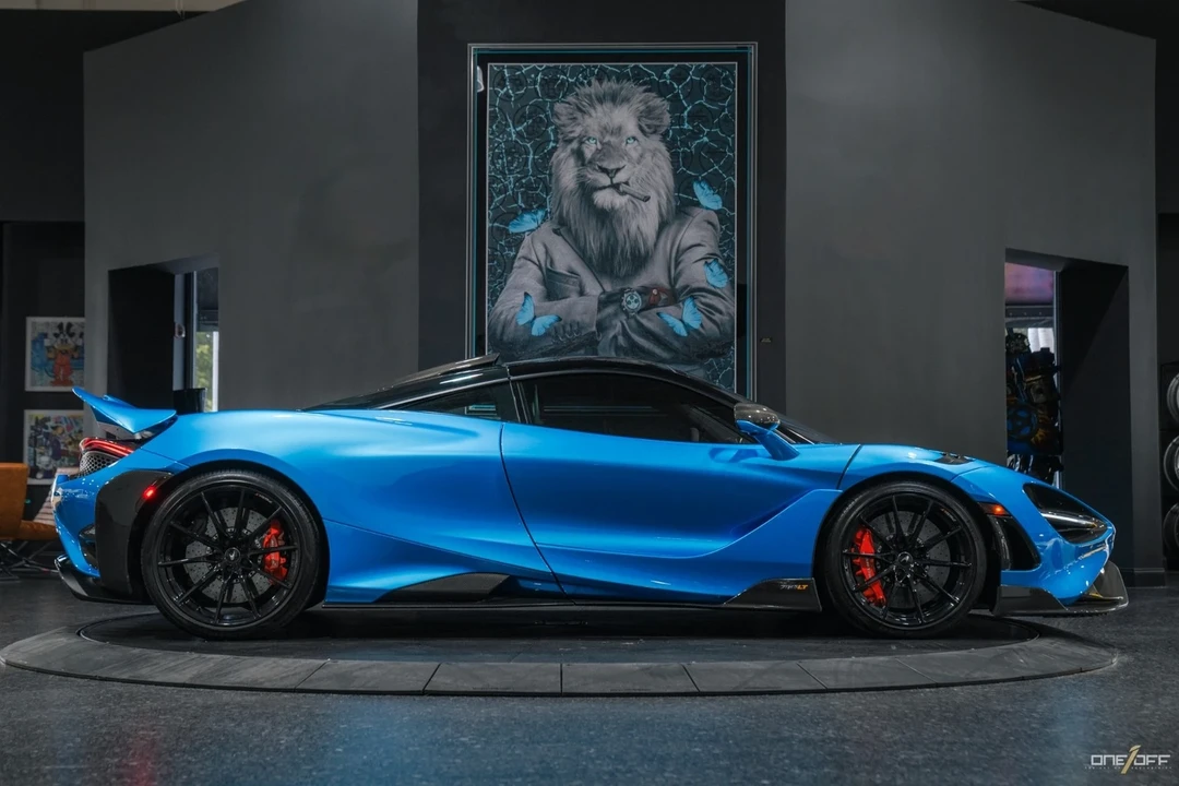 2021 McLaren 765LT - Image 8 of 12