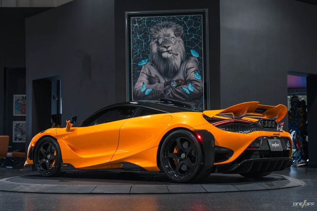 2021 McLaren 765LT - Image 8 of 12