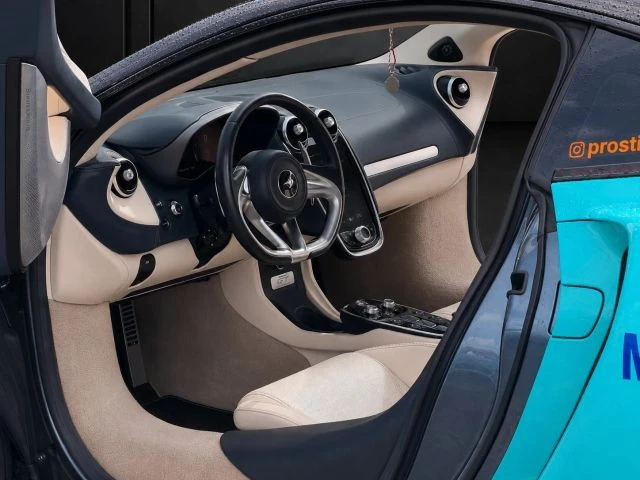 2021 McLaren GT - Image 12 of 19