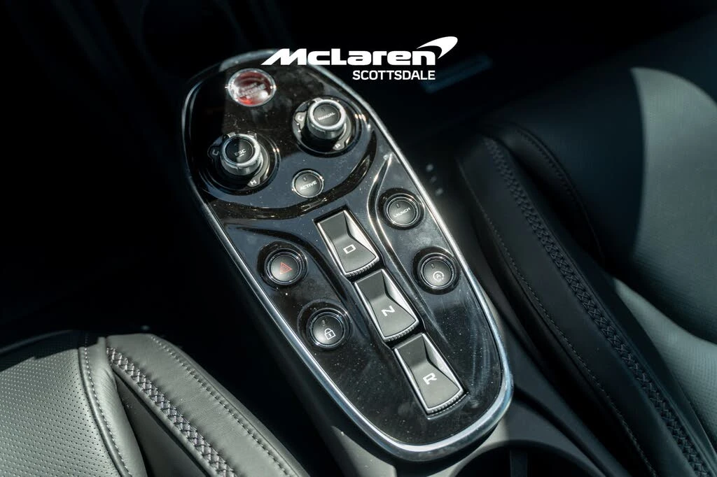 2021 McLaren GT - Image 16 of 31
