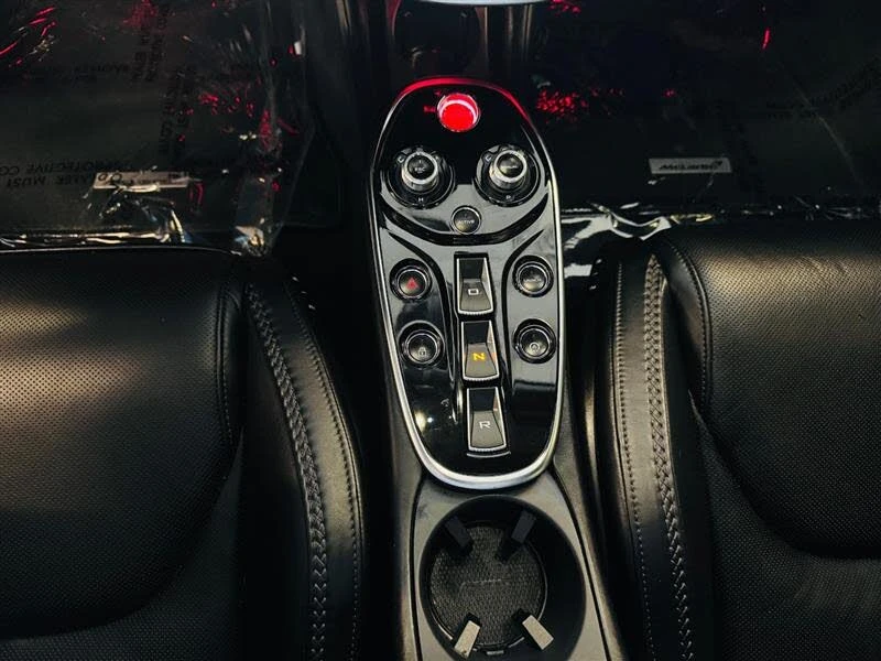 2021 McLaren GT - Image 14 of 31