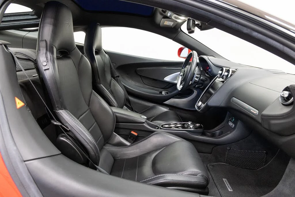 2021 McLaren GT - Image 15 of 25