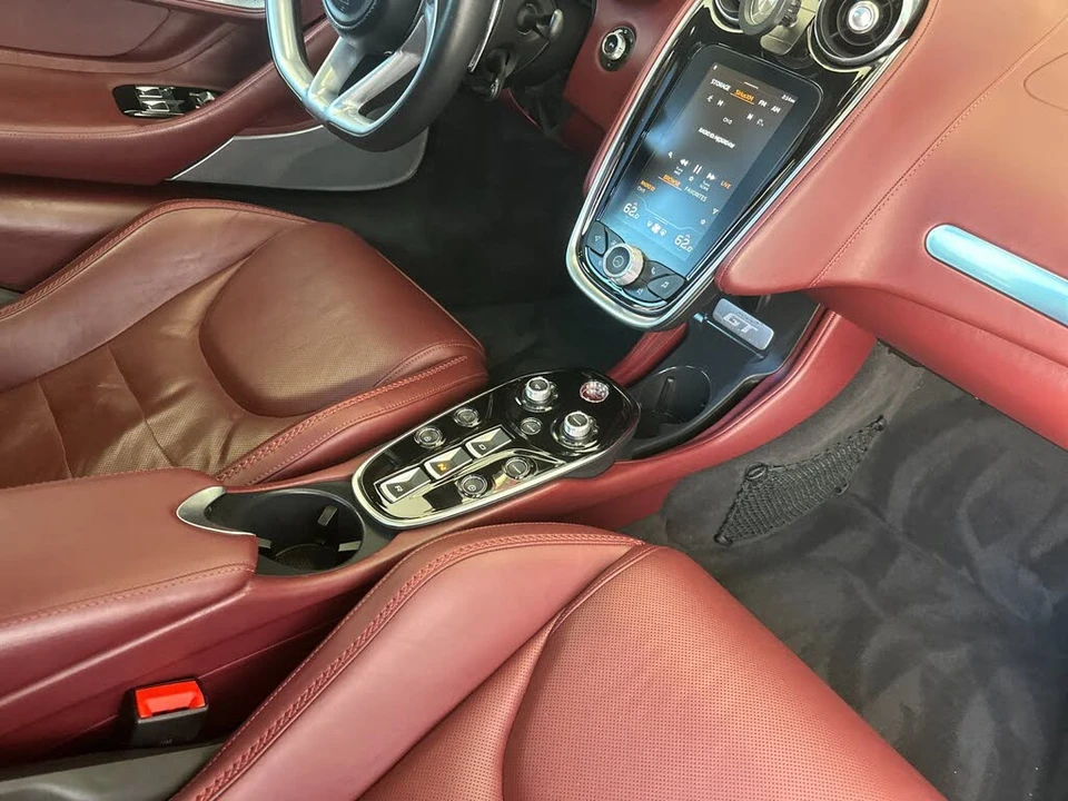 2021 McLaren GT - Image 14 of 31