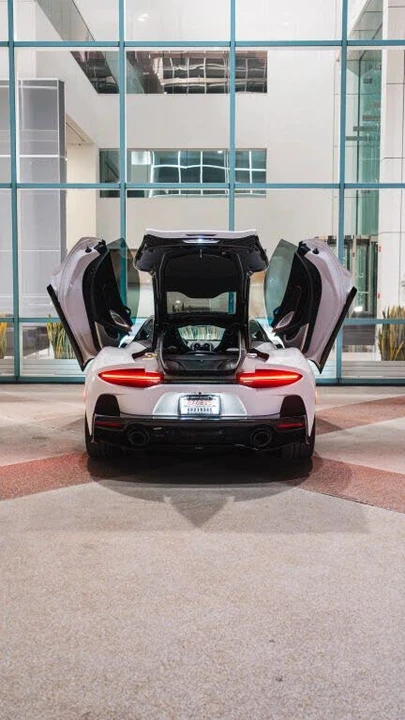 2021 McLaren GT - Image 26 of 28