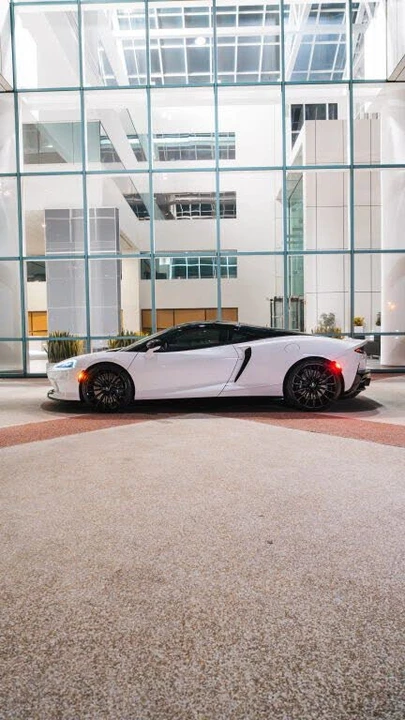 2021 McLaren GT - Image 10 of 28
